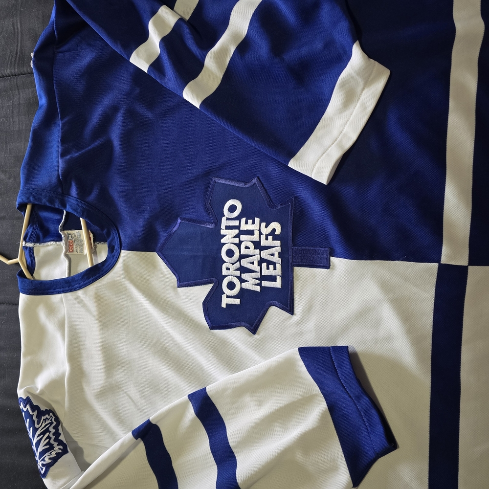 Toronto Maple Leafs Blue and White Jersey